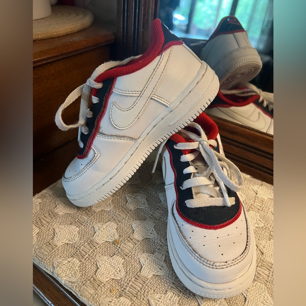NIKE Classic Air Force 1 Low Top Casual Sneakers White Red Navy Blue Toddler‎ 9C